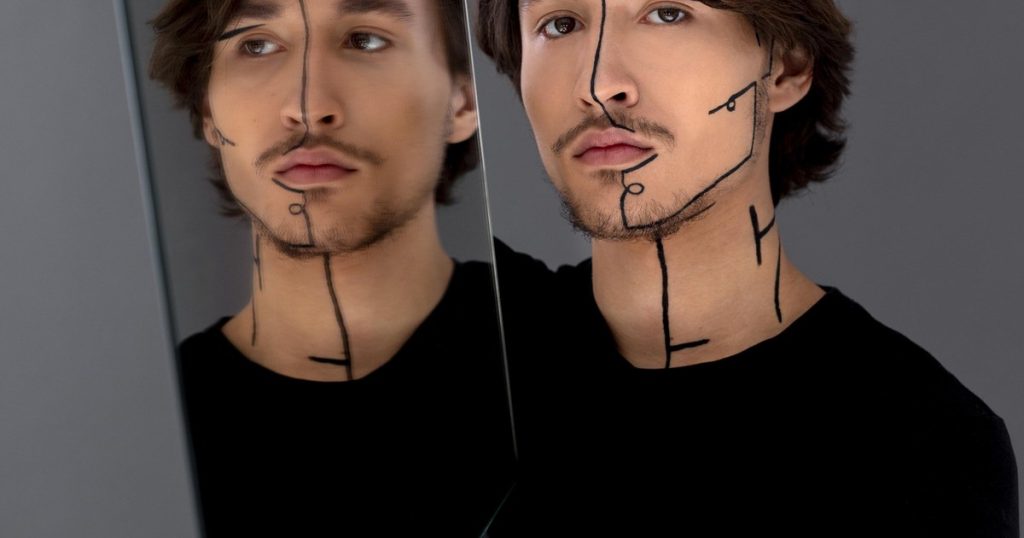 Left vs Right Side of the Face: What Face Readers Claim Each Side Shows